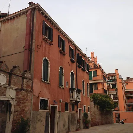 Locazione Turistica Corte Vecchia 3*
